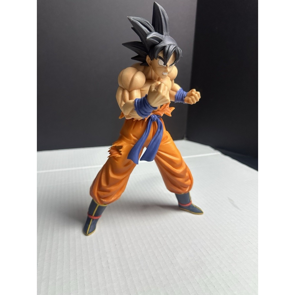 10" Dragon Ball Z Goku Ichiban Kuji Figure - Super Saiyan Action Collectible - Picture 3 of 7